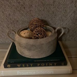 “Can You Get A Handle On This”. Medium bowl